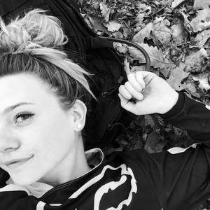 Meet your Posher, Lily